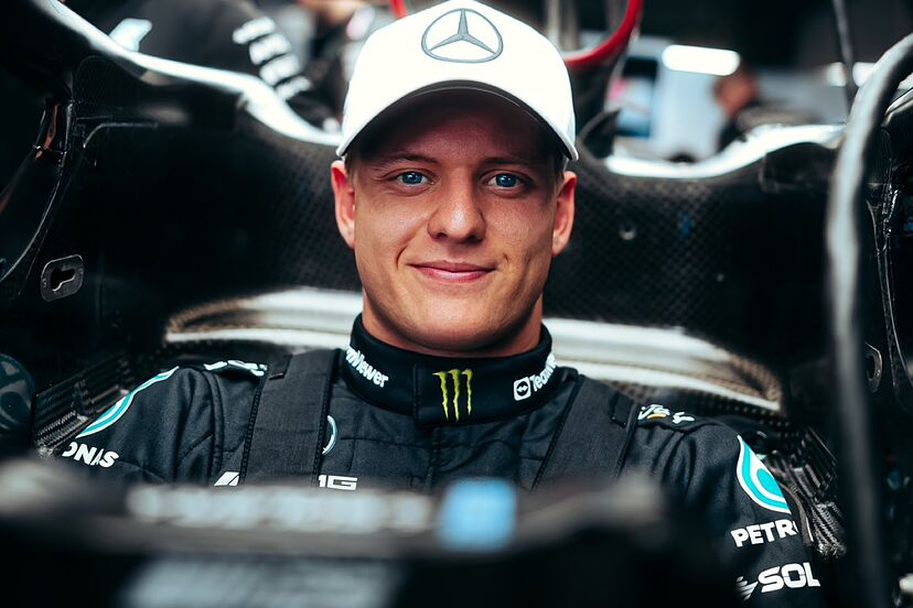alt="Mick Schumacher Formel 1 Fahrerportrait"