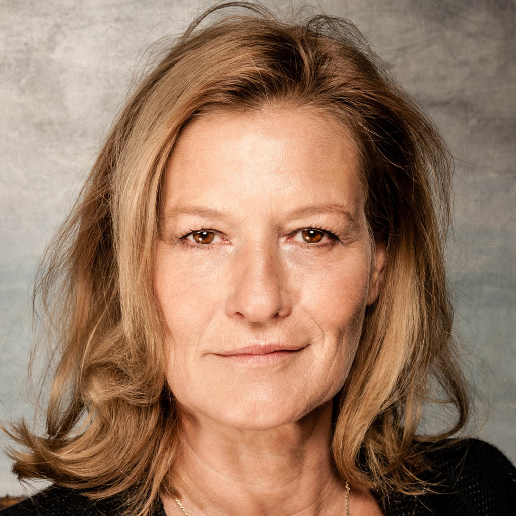 alt="Kreative Verarbeitung von Krankheit – Beispiel Suzanne von Borsody"