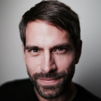 alt="Jon Handschin – deutscher Filmproduzent und Creative Executive"
