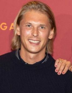 Porträt von Louis-Freytag Beckmann, zeitgenössischer Künstler und Designer aus Berlin