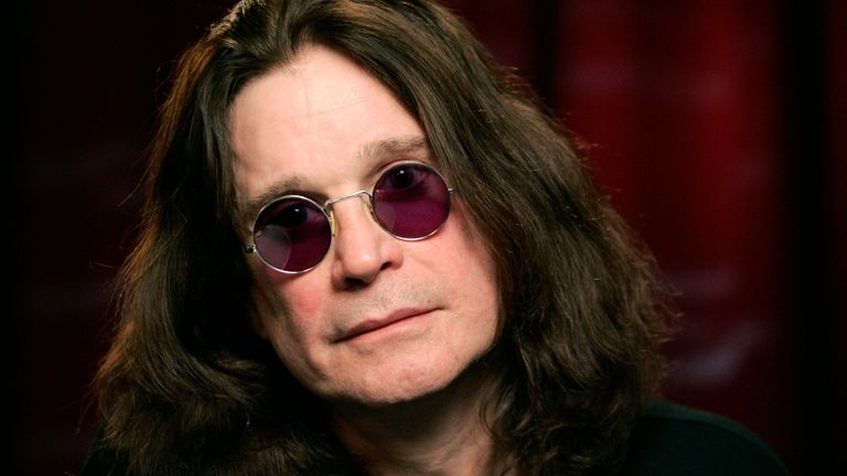 alt="Ozzy Osbourne Porträt als Rocklegende"