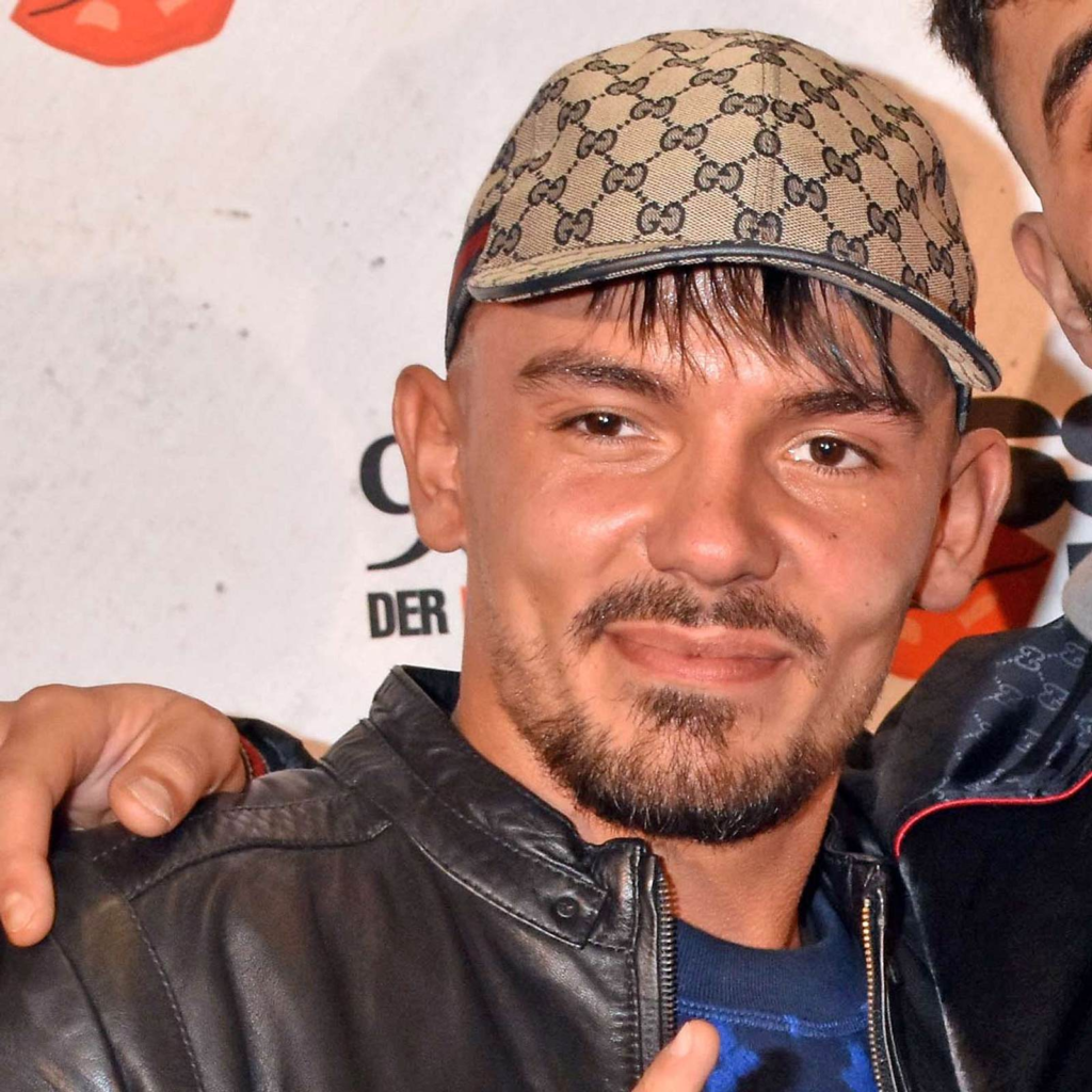 Capital Bra Vermögen – Rapper mit teuren Autos und Lifestyle