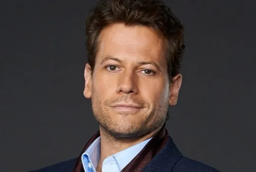 Ioan Gruffudd lächelt – Schauspieler spricht über seine neue Freundin