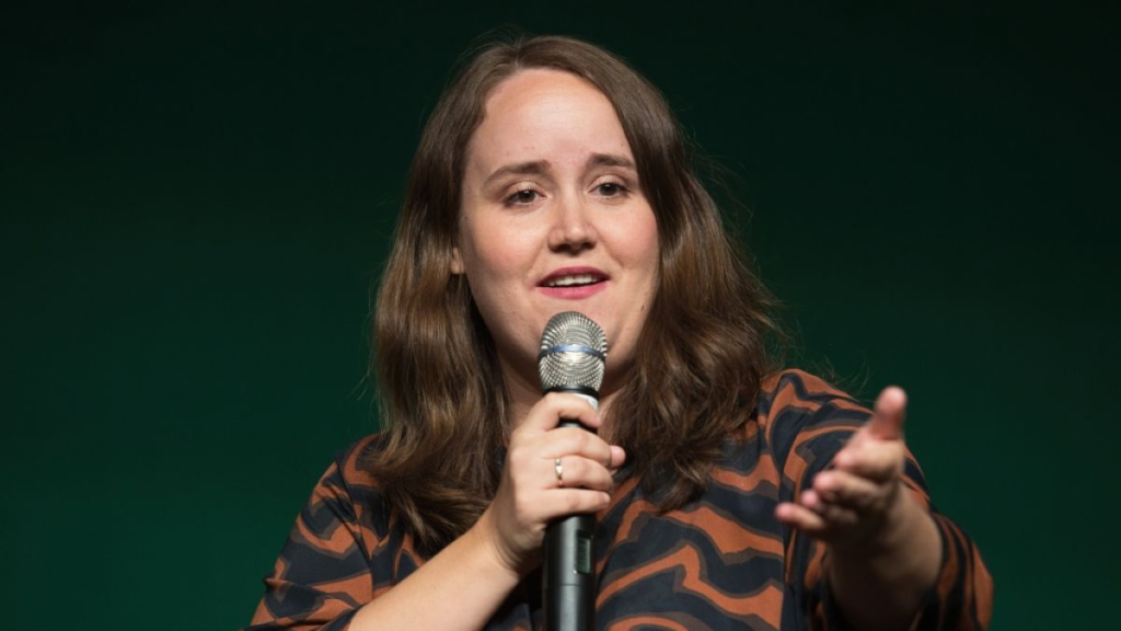 Ricarda Lang neue Frisur – aktuelles Porträt der Grünen-Politikerin
